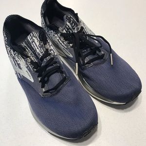 PRICE REDUCED!!--Mens Brooks Running Shoes Sz 13